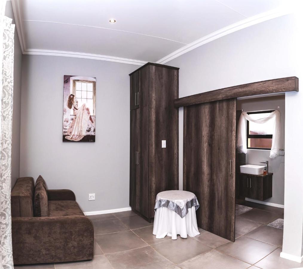 Bed and Breakfast Be My Guest Upington Exterior foto